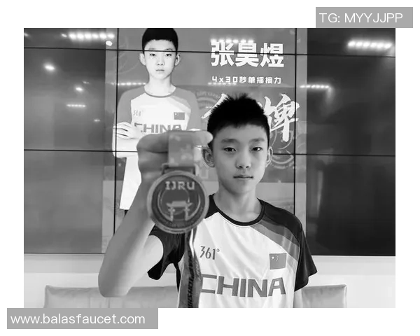 张秀英的乒乓球人生探索：从青涩少女到世界冠军的深度对话